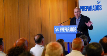 Miguel Tellado, se reúne con alcaldes y portavoces municipales del PP de Cantabria 