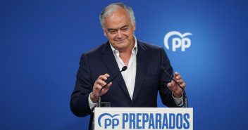 El vicesecretario de Institucional del PP y vicepresidente del PPE, Esteban González Pons, durante la rueda de prensa 