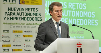  Alberto Núñez Feijóo interviene en los cursos de verano de ATA.
