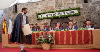 Alberto Núñez Feijóo junto al presidente de la Xunta de Galicia, Alfonso Rueda, en la Fiesta del Albariño en Cambados