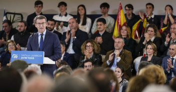 Alberto Núñez Feijóo interviene en un acto en Ciudad Real junto a Paco Núñez y Francisco Cañizares.