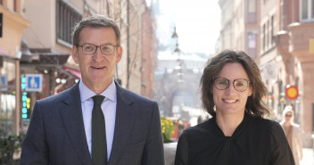 Alberto Núñez Feijóo se reúne con Jessika Roswall, Ministra para la UE de Suecia