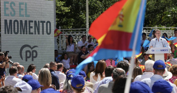 Alberto Núñez Feijóo en un mitin en Oviedo