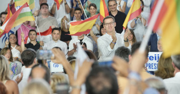 Feijóo en un mitin del PP en Logroño.