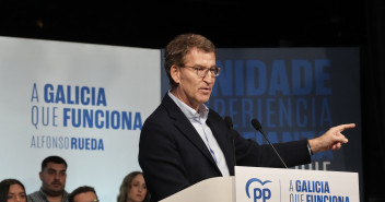 Alberto Núñez Feijóo en el mitin del PP en Ortigueira