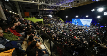 Alberto Núñez Feijóo en un mitin en Lalín