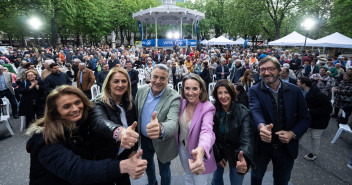 Cuca Gamarra y Javier de Andrés en Vitoria