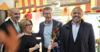Alberto Núñez Feijóo visita Barcelona por Sant Jordi