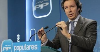 El secretario de Comunicación del PP, Carlos Floriano