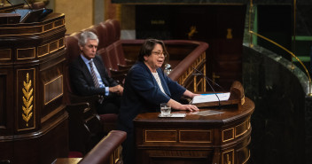 Pilar Marcos durante su intervención en el Pleno del Congreso de los Diputados. 