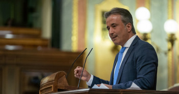 Diego Movellán durante su intervención en el Pleno