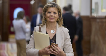 Elvira Velasco en el Congreso de los Diputados