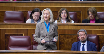 Marta González en la sesión de control al Ejecutivo