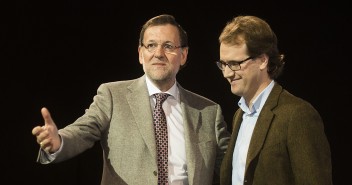 Rajoy con las Víctimas del terrorismo en la Convención de Valladolid