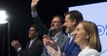 Ana Pastor, Ministra de Fomento, junto a Jacobo Moreira, Mariano Rajoy y Alberto Núñez Feijoo