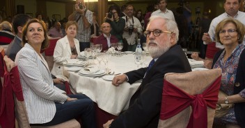 Miguel Arias Cañete y María Dolores de Cospedal comiendo en San Clemente