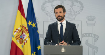 Fotos encuentro entre Pedro Sanchez y Pablo Casado en Moncloa