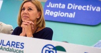 Mª Dolores de Cospedal y Juanma Moreno en la Junta Directiva regional del PP Andaluz