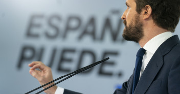 Fotos encuentro entre Pedro Sanchez y Pablo Casado en Moncloa