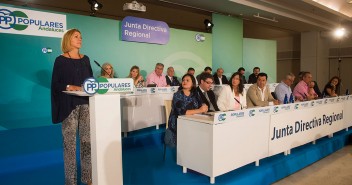 Mª Dolores de Cospedal y Juanma Moreno en la Junta Directiva regional del PP Andaluz