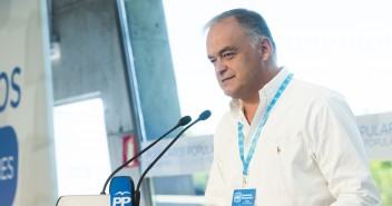 Esteban González Pons durante la inauguración de la Escuela de Verano del PP