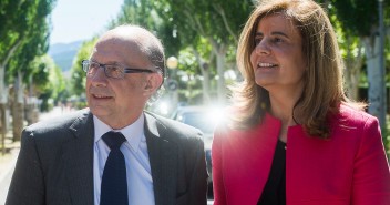 Cristóbal Montoro y Fátima Bañez en la Escuela de Verano 2014