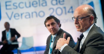 Cristóbal Montoro y José Ramón García en la Escuela de Verano 2014
