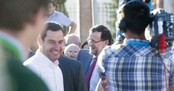 Mariano Rajoy y Juanma Moreno a su llegada al acto de Málaga