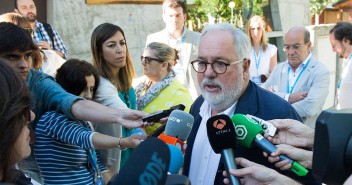 Arias Cañete en la Escuela de Verano del PP