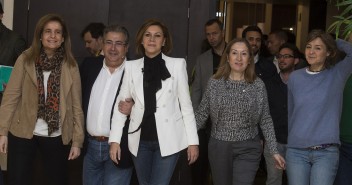 Mª Dolores de Cospedal, Ana Pastor, Fátima Báñez, Isabel García Tejerina y Juan Ignacio Zoido en el acto 