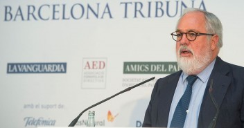Miguel Arias Cañete en una conferencia en Barcelona Tribuna