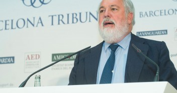 Miguel Arias Cañete en una conferencia en Barcelona Tribuna