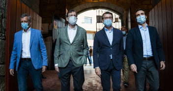 Alfonso Rueda, Mariano Rajoy, Alberto Núñez Feijóo y Pablo Casado y en el acto central de campaña