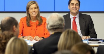 Ana Mato junto a José Ignacio Echániz en la Comisión Nacional de Sanidad