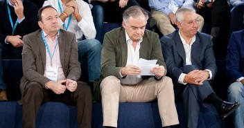 Esteban González Pons, Javier Arenas, y Pedro Sanz en las Jornadas de Estabilidad y Buen Gobierno