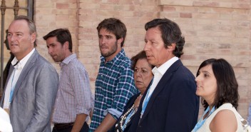 Carlos Floriano, Rita Barberá, Beatriz Jurado y Alberto Fabra a su llegada al seminario de NNGG en Valencia