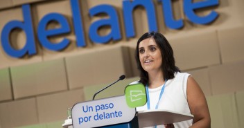 Beatriz Jurado durante el seminario de NNGG en Valencia