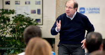 El presidente del PP y la Junta de Castilla y León, Juan Vicente Herrera, en el foro Juntos Salimos