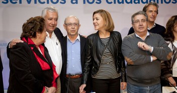 Rita Barberá, Javier Arenas, Cristobal Montoro, María Dolores de Cospedal, Juan Ignacio Zoido e Íñigo de la Serna durante el acto