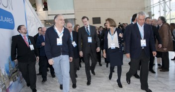 Esteban González Pons, Javier Arenas, María Dolores De Cospedal y Mariano Rajoy a su llegada a la Convención Nacional