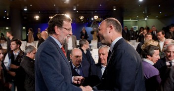 Mariano Rajoy con el ministro italiano del Interior, Angelino Alfano en las Jornadas 