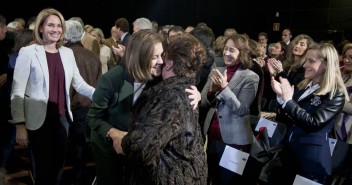 Pilar Elías, Arantza Quiroga y Cospedal en el homenaje a las víctimas del terrorismo 