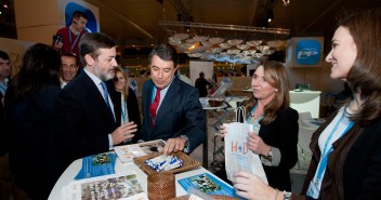 Ignacio González Visita Humanismo y Democracia