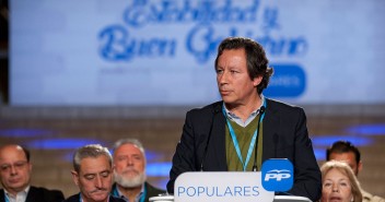 Carlos Floriano durante su intervención en Cáceres