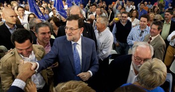 Mariano Rajoy y Arias Cañete a su llegada a un acto en Málaga