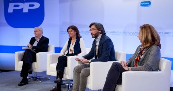 Antonio Dorado, Carmen Sánchez-Cortés, Iñaki Oyarzábal en el Foro Más Justicia, Mejor Sociedad