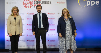 Pablo Casado, acompañado de Fátima Báñez y Elvira Rodríguez, en el segundo día de las Jornadas Activemos España