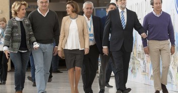 Mariano Rajoy junto a la Secretaria General y los Vicesecretarios Generales junto a la Presidenta del PP de Madrid en Esperanza Aguirre