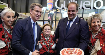 Alberto Núñez Feijóo visita FITUR 