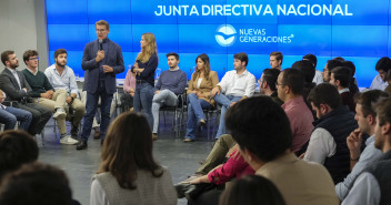 Alberto Núñez Feijóo en la Junta Directiva Nacional de Nuevas Generaciones